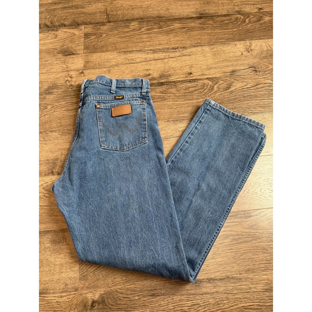 EUC Mens Wrangler 13MWZ straight leg jeans 100%‎ cotton size 38x34 (inseam 33)